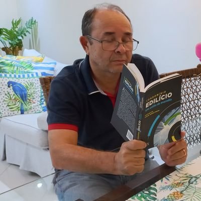 Advogado Criminalista, escritor, palestrante, e Presidente do Conselho Comunitário da Associação dos Moradores de Rio2.