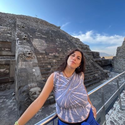 lubo_94's profile picture. Periodista ✍🏽 Docente. Escribo canciones💜🇦🇷