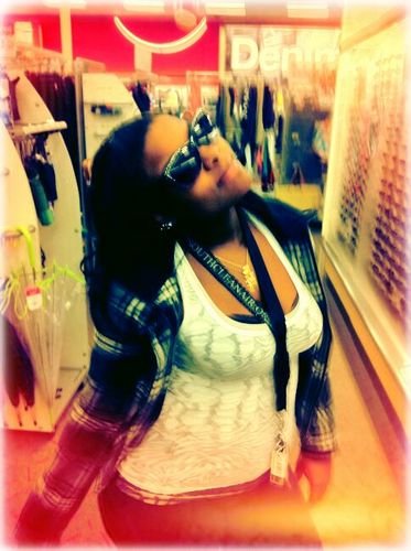 MS_CURLEZZ91's profile picture. Outstanding..livin n luvn life,n can curless bout wat you think..#Teamfreaky #TeamPiercedDaFukUp