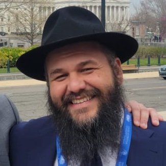 Rabbi serving the Jewish community in Morocco 🇲🇦. Born in 🇲🇦! Raised in 🇨🇦! Moved from 🇺🇸 to serve as the Chabad Shliach to my home country of Morocco.