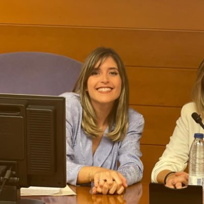 Doctora en Derecho. Profesora de Derecho Administrativo en la Universidad de Córdoba.