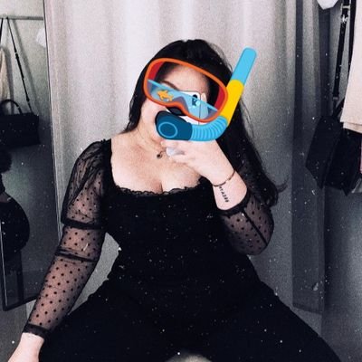 babychaterine's profile picture. medical student who loves art ❤️