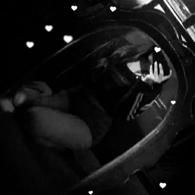Esthefa94129918's profile picture.