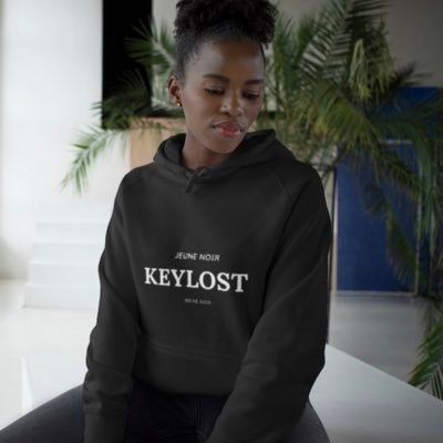 jeune noir KEYLOST est une marque de vertement en vue de valoriser la nouvelle Afrique #0546625968# commander et disponible sur SHOPIFY et printify