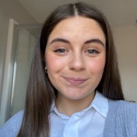 Lea (@leacarson123) Twitter profile photo
