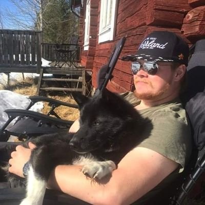 R6 siege
Metalhead for life
Musher with siberian huskies