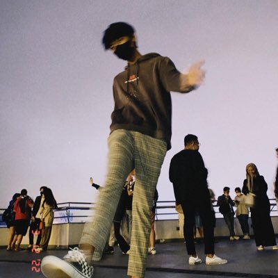 rafael__x4's profile picture. It hurts to survive in this world