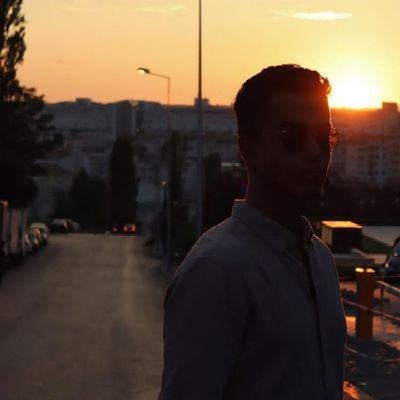 بخشوده نشده توسط ساداتِ جمع...
پدرِ ارغوان و ارمغان
