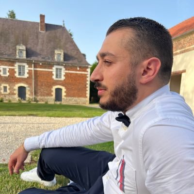 SeoDefinitions's profile picture. Ma passion ? Le SEO ! Je compte bien partager mes connaissances sur le référencement ici ! 🤫
Objectif Rank 1 sur Google 💪🏽