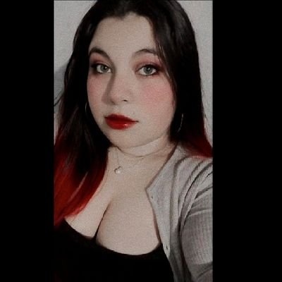25. Uruguay. Potterhead. Slytherin pride. Coffee nerd. Chocolate lover. Amateur internet ninja. Gifted napper + optimistic. 💜