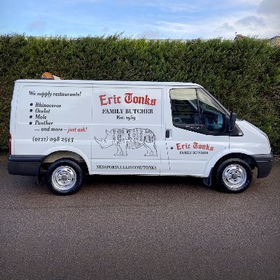 NedsPortcullis's profile picture. Prongs facing down.