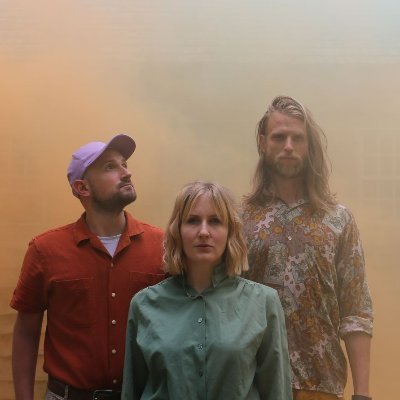 Alt-folk-pop trio in London made up of Matthew (Keston Cobblers Club), Freya and Daniel. Devon/London