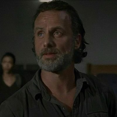 1ff_pp's profile picture. لست نادماً على شيء ،
فما زلت قادراً على الجنون 
وعلى الكتابة وعلى الحنين .