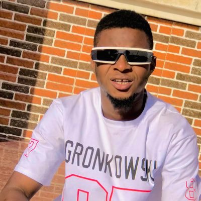 LihiddaP's profile picture. I defeated my enemies with success,   Mah almighty Allah continue bless and protect our union,   Am proud of my mommy.      Ah my hero daddy may god ya  R I p.