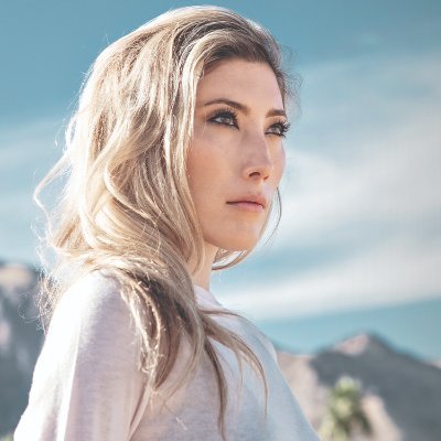 Earth defender; Animal behaviorist; Technology enthusiast. Entrepreneur. She/Her. Lesbian. Plays only by her own rules. #JurassicRP Account. Eng/Spa