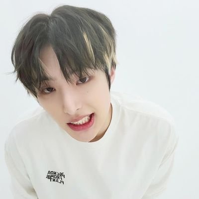 ★。\|/。★
Hi 😁✨
Looking for Moots 🇲🇾
Multifandom~