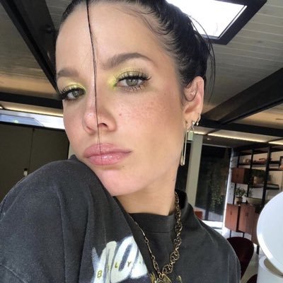 hosslerfairy's profile picture. hotd lover