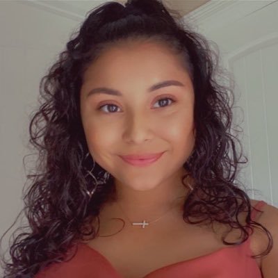 heyitsmayra_'s profile picture. Insta 📸 KrissKrossMayra