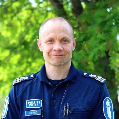 Ylikomisario Länsi-Uudenmaan poliisilaitos. Liikenne- ja valvontasektori. https://t.co/RLbyZwGBxt…