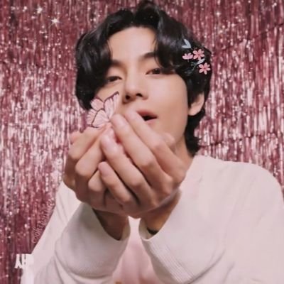 smalltkwriters's profile picture. We recommend small taekook writers that need more recognition. While suggesting the writer via dms or tellonym, send us your favorite au/fic of theirs! ❤️
