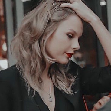 sevenemison's profile picture. folklore (2020)