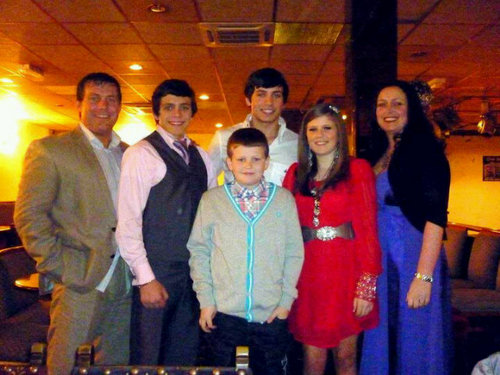 EllieGoulding97's profile picture. JUSTINBIEBER ♥ Chris Brown3 ShayneWard♥ RugbyLeague!♥ JLS♥ MileyCyrus♥ You only live once but If you work it right once is enough!