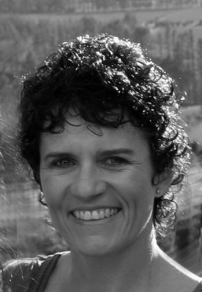 MandySpeechly's profile picture. Freelance copywriter, lecturer, online tutor, runner and mother of two teenagers, who now and again actually do know more than me.