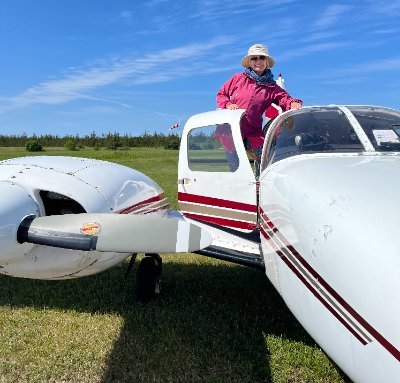 Commercial Pilot—Photographer—Inspirational Speaker—Scuba DiveMaster—Adventurer—Author https://t.co/xsIzgtBdO3 I’ve been addicted to SLOW TRAVEL