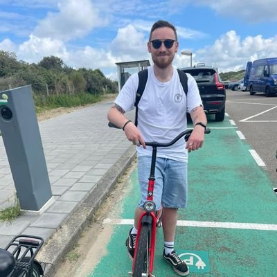 luke_best_1995's profile picture. 30 Palace till i die. All about the lower Homlesdale. Croydon boy living by the sea