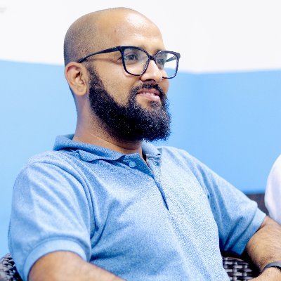 किताब पढ्छु । फेसबुकमा स्टाटस लेख्छु । अहिले राष्ट्रिय स्वतन्त्र पार्टी @party_swatantra को केन्द्रीय सदस्य पनि छु ।