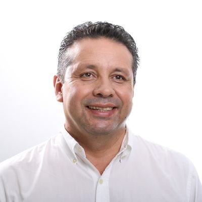 Diputado de Santander 2016-2019, Teólogo Universidad Pontificia Bolivariana, MBA Phoenix University.