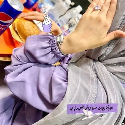- نحن المتغيرون مع الطقس ، مع ايقاع الموسيقى ، المزاجيون كالأطفال ، ثقوا بنا دائما لأننا لا نصطنع الثبات والقوة الزائفة ..✨🤎