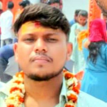 Deepak_darshil's profile picture. duaon me yad rakhna😍