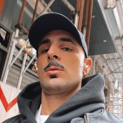 Santamariangel0's profile picture. Posso chiederti che amari hai?