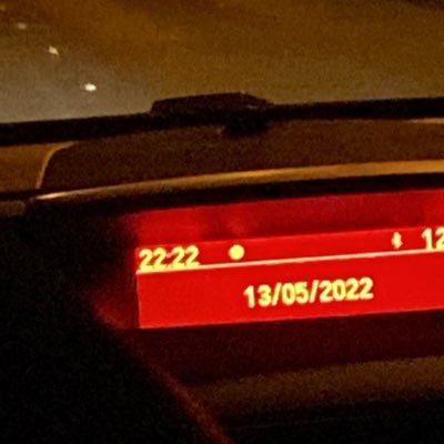 esjcait's profile picture. 卌 not a bot just insane refresh to like speed