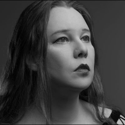 https://t.co/qLwg3nXgCt…
Opera singer, Baritonistin, Activist. Faith in anything (including yourself) is very powerful.