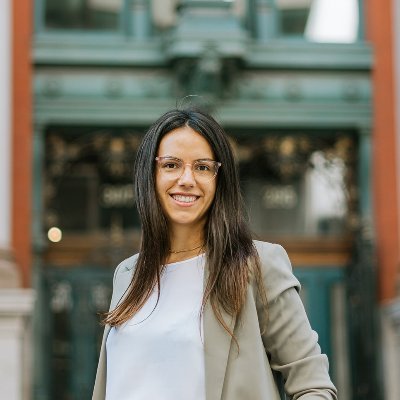 AP @nd_econ | UCLA  grad | public, health and labor economics | #WomenInEcon |  Runner | Cordoba, Argentina | she/her