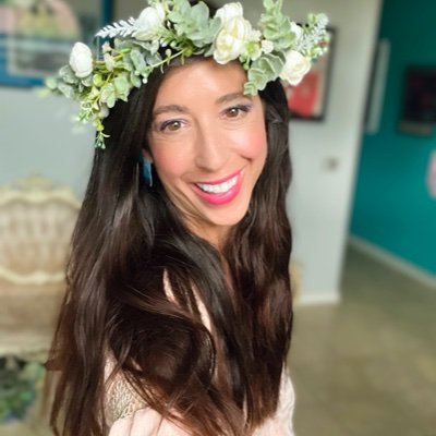 caseyelise_'s profile picture. Part Dutch/German aristocrat. Part Italian hood rat.