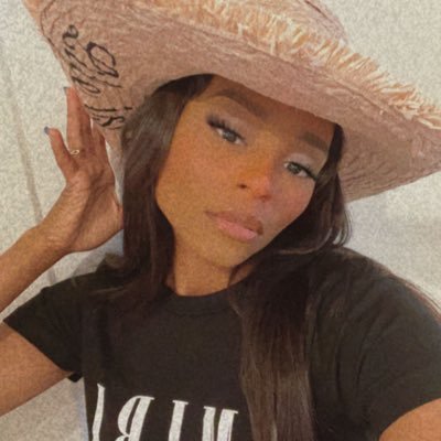 TanasiaTibbs's profile picture. 