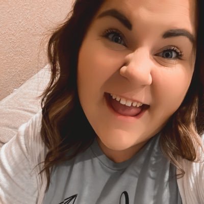 D21Ashley's profile picture. #clearthelist ✏️💛 https://t.co/4gL0R1qq4V