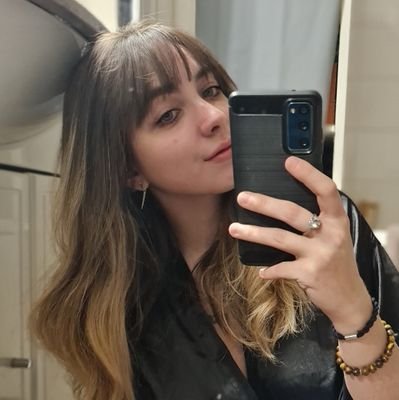 Bomy_angelique's profile picture. Un visage d'ange avec un penchant pour le péché