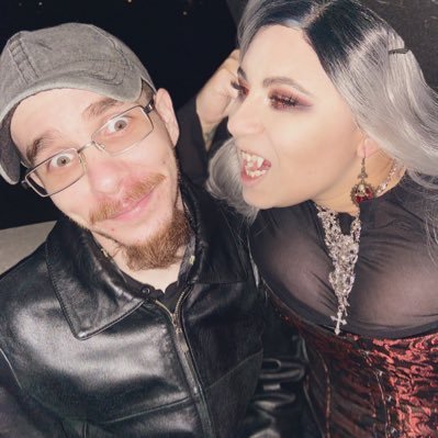 QueenVissah's profile picture. ~ Chef ~ Musician ~ Writer ~ Artist ~ Rainbow Goth ~ Queen of Nonsense ~ Amateur Cosplayer ~ Socials: @queenvissah 🖤✊🏽🦀🏳️‍🌈😻