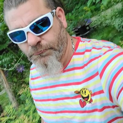 A man with a beard, living in Maine.. Disabled Veteran getting over brain cancer. My body fucking hurts, I make cool shit.. My pronouns are Sir and Master...