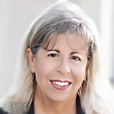 Writer, artist. Debut novel available. Mothers Don't Last https://t.co/bo5Ew7jrdz Working on sequel, “One Last Act”📚Let’s connect in posts, not DMs.