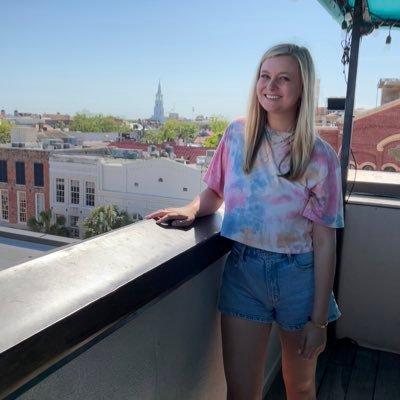 serenacurr's profile picture. 