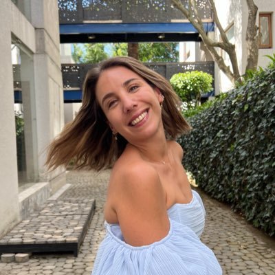 paulytobar's profile picture. si te gusta la moda tienes que mirar mis plataformas mirror.bypaulina 💃