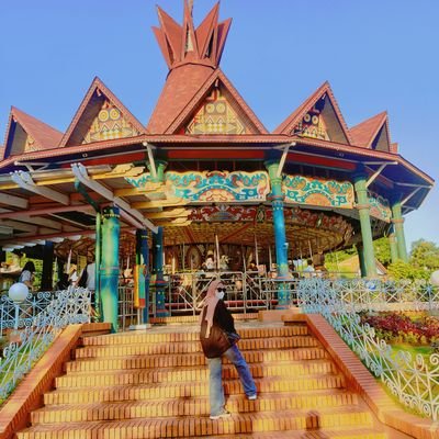 nvaisyah's profile picture. what you looking for