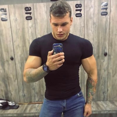 TheSantiGabriel's profile picture. Alpha master 💰 PayPal & Amazon gift cards| I’m here for the piggies 🐷