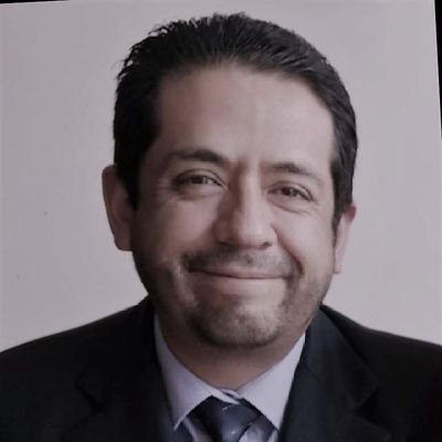 Periodista boliviano y papá de la Fer.