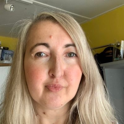 Therasa78's profile picture. 'Up, down, turn around, Please don't let me hit the ground, Tonight I think I'll walk alone I'll find my soul as I go home